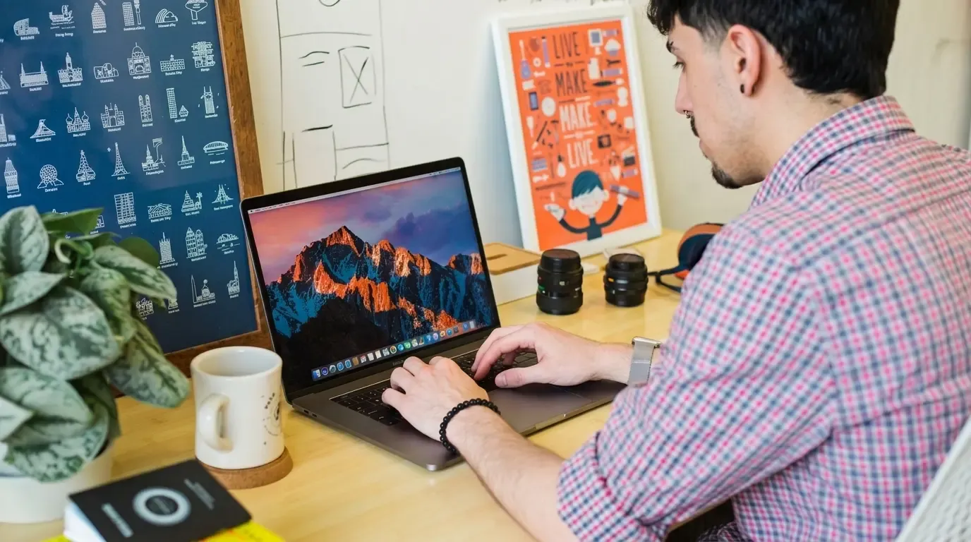Historial de ejecuciones de n8n con varios workflows marcados como fallidos